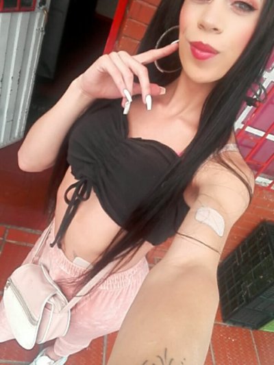 barbie_nitzony naked stripping on cam for live sex video chat