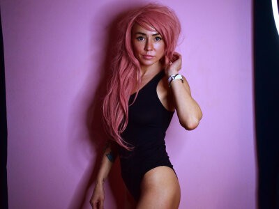 BarbiShine naked stripping on cam for live sex video chat