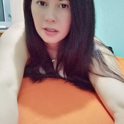 beautiful_caylin naked stripping on cam for live sex video chat