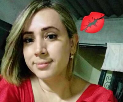 berries_fever naked stripping on cam for live sex video chat
