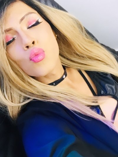 best_bitchts_mw naked stripping on cam for live sex video chat