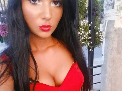 Birjana4love naked stripping on cam for live sex video chat
