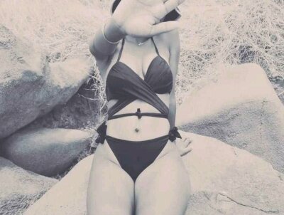 Black_sexy_Pregnant naked stripping on cam for live sex video chat