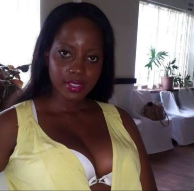 BLAQSTAYLONX naked stripping on cam for live sex video chat