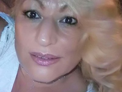 bon_aventura naked stripping on cam for live sex video chat