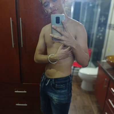 Boyssexcam naked stripping on cam for live sex video chat