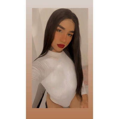_brenda_bigcock naked stripping on cam for live sex video chat