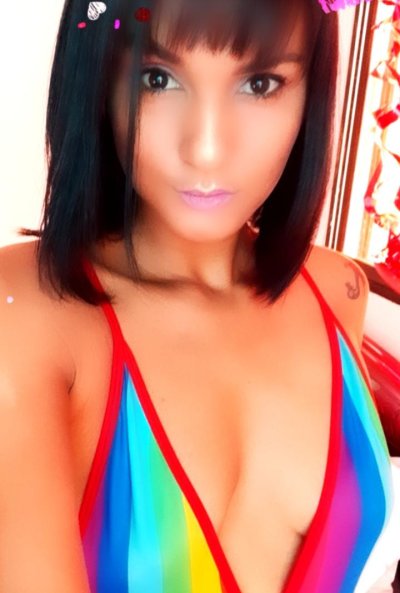brianaharrisonn naked stripping on cam for live sex video chat
