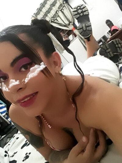 brianasexyhot naked stripping on cam for live sex video chat