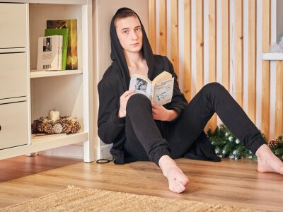 BrianLeexx naked stripping on cam for live sex video chat