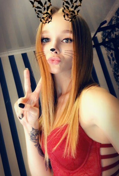 Brigitte_Bardot naked stripping on cam for live sex video chat