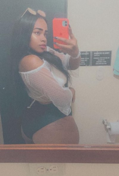 Britanny_ebonny naked stripping on cam for live sex video chat