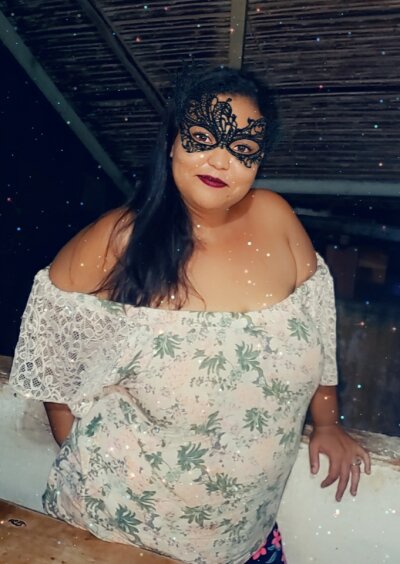 Burning_black00 naked stripping on cam for live sex video chat