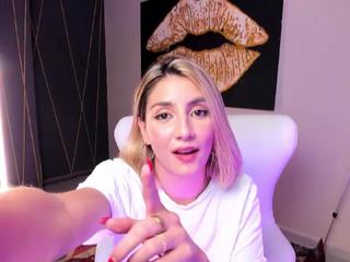 Call me Gigi naked Live Sex Chat Room