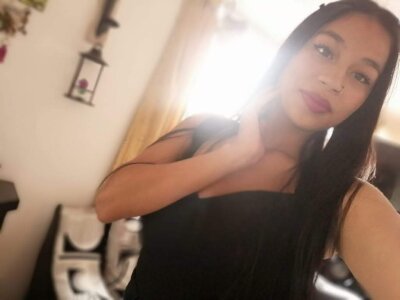 CamilaParker_ naked stripping on cam for live sex video chat