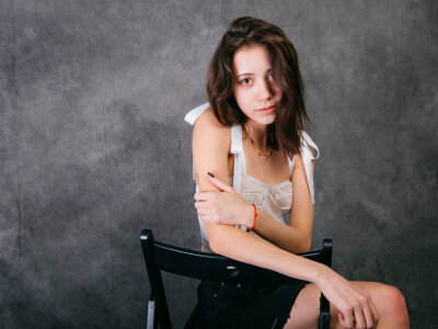 CaraJackin naked stripping on cam for live sex video chat