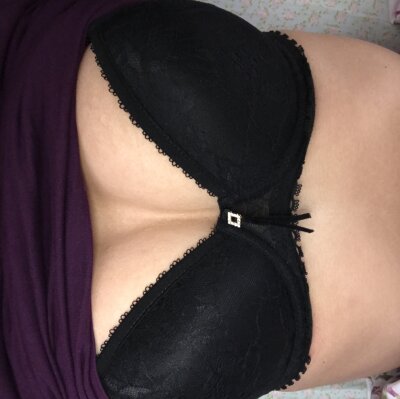 caramelsugar666 naked stripping on cam for live sex video chat
