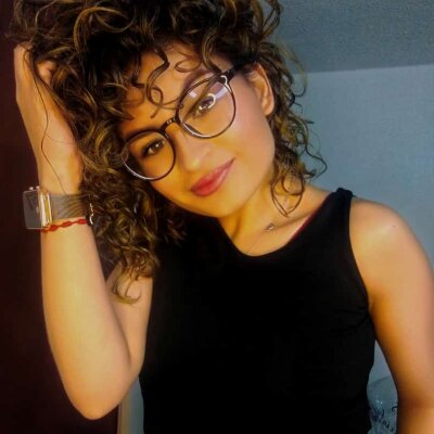 carla_curly naked stripping on cam for live sex video chat