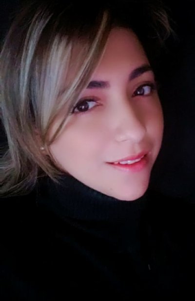 CarolinaGrey naked stripping on cam for live sex video chat