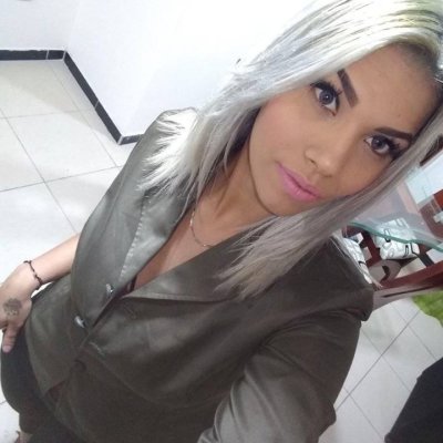 carolinefoxlatin naked stripping on cam for live sex video chat