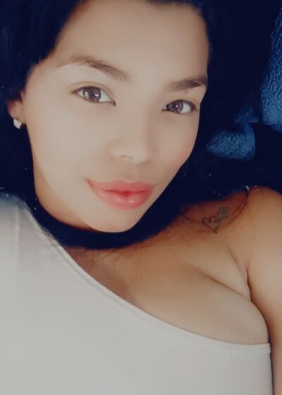 cataleya_vega naked stripping on cam for live sex video chat