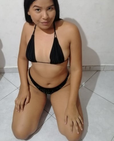 celines_ naked stripping on cam for live sex video chat