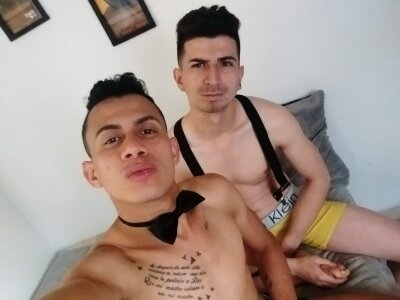 charliebigx1 naked stripping on cam for live sex video chat