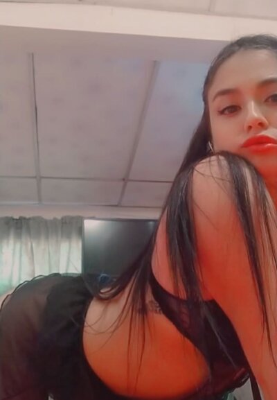 charlottecute_ naked stripping on cam for live sex video chat