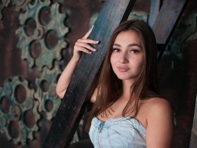CharmingSmilee naked stripping on cam for live sex video chat