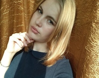 Chloe_Swan naked stripping on cam for live sex video chat