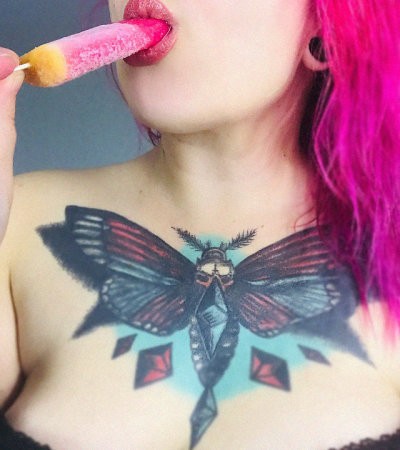 ChubbyLana naked stripping on cam for live sex video chat