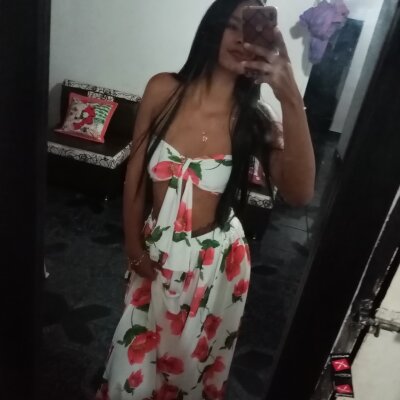 Cindy_Grahan naked stripping on cam for live sex video chat