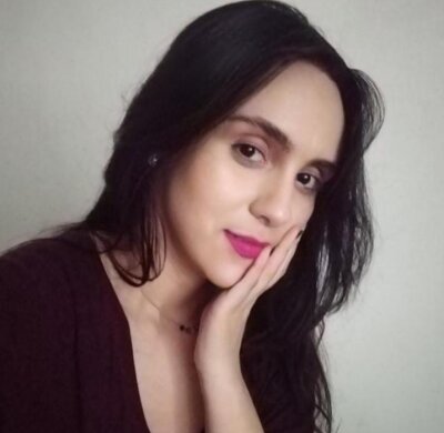 Colette-Beaufoy naked stripping on cam for live sex video chat
