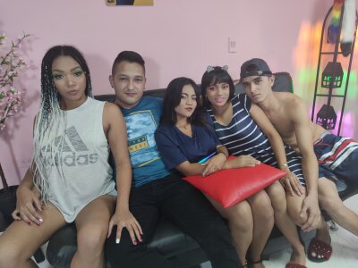 crazy_times_21 naked stripping on cam for live sex video chat