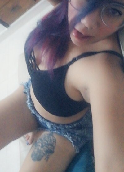 Cristin7Love naked stripping on cam for live sex video chat