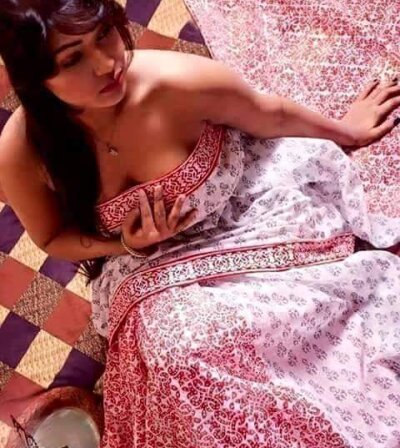 cute-simran naked stripping on cam for live sex video chat