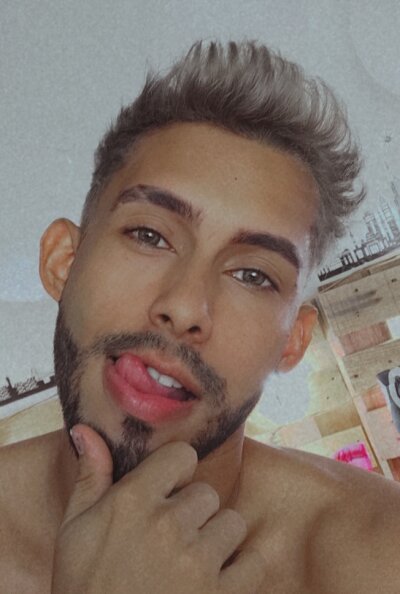 cuteboyhot2020 naked stripping on cam for live sex video chat