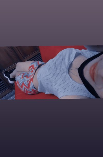 CyntiaSc naked stripping on cam for live sex video chat