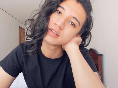 daddys_twink_ naked stripping on cam for live sex video chat