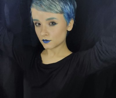 DafnaSign naked stripping on cam for live sex video chat