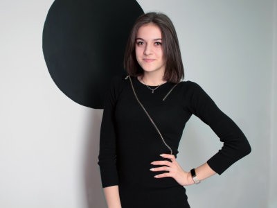 DaisyWild naked stripping on cam for live sex video chat