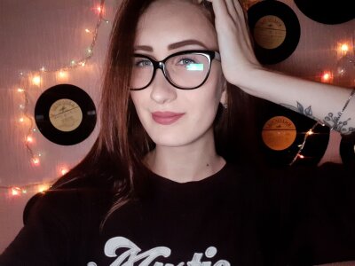 DakotaStormXO naked stripping on cam for live sex video chat