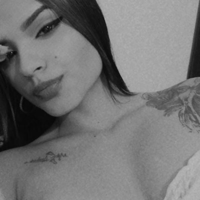 danna_benz naked stripping on cam for live sex video chat