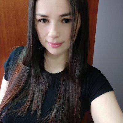 _daphne_ann naked stripping on cam for live sex video chat
