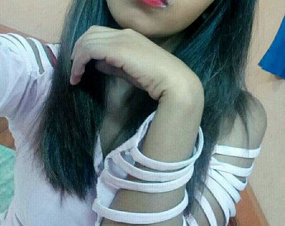 Darllya naked stripping on cam for live sex video chat