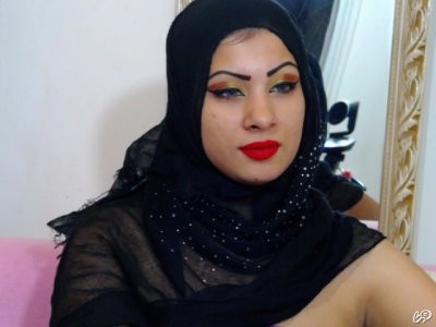 DemiSin naked stripping on cam for live sex video chat