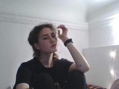 Dinflora naked stripping on cam for live sex video chat