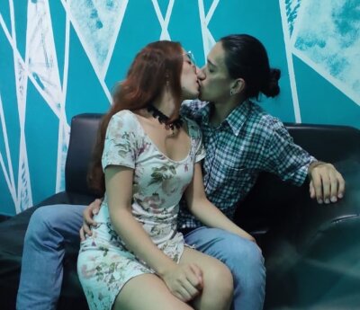 dominicyalicce4 naked stripping on cam for live sex video chat