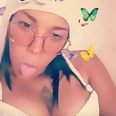 Ebonystarhot naked stripping on cam for live sex video chat