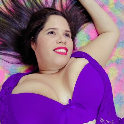 ellisw naked stripping on cam for live sex video chat